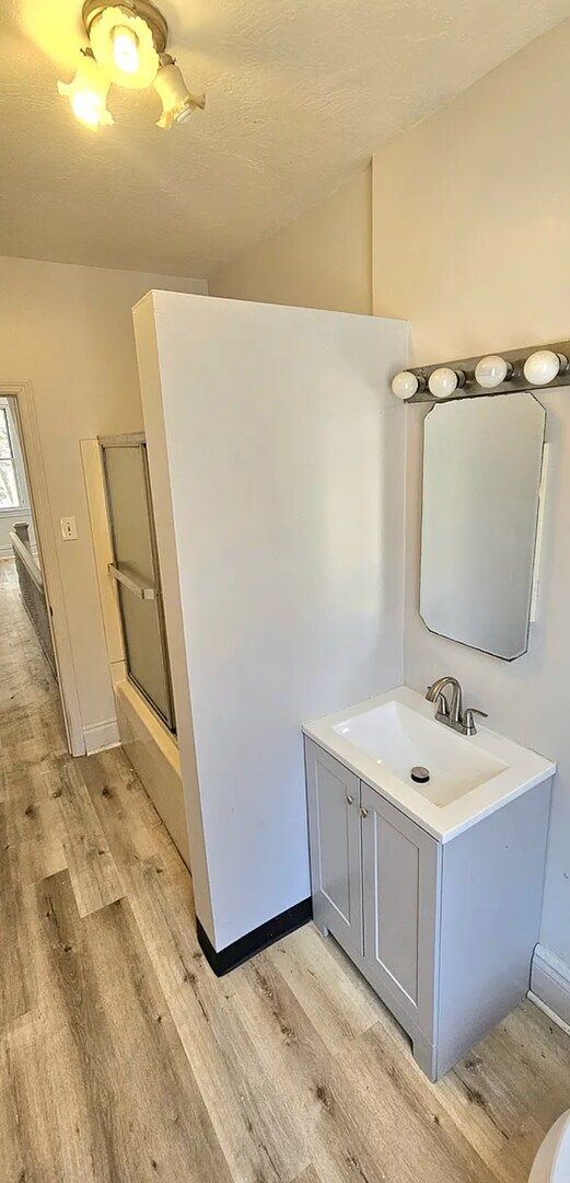 Building Photo - Spacious 4-Bedroom Home with 3-Car Garage, Deck & More!!