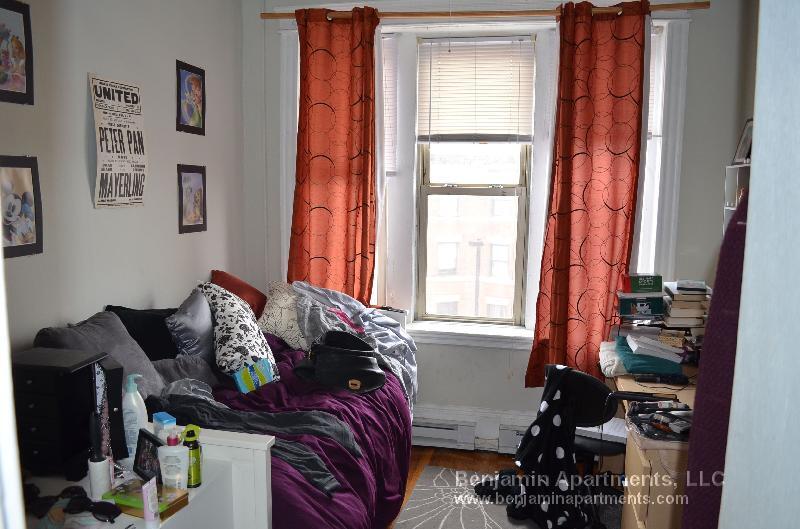 Building Photo - 895 Huntington Ave