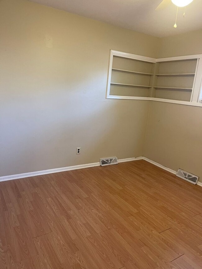 Building Photo - 11 Malvina Ln