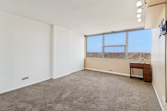 Building Photo - 7234 W North Ave