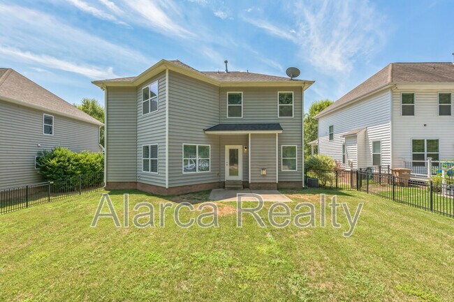 Building Photo - 1020 Ridgehaven Rd