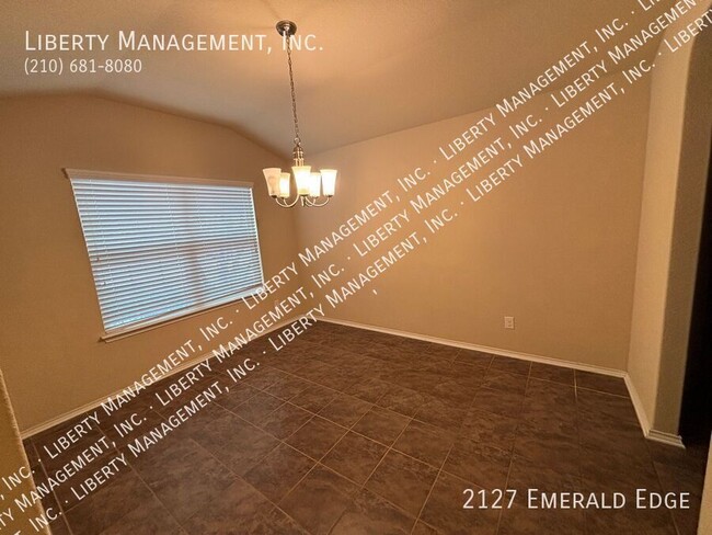 Building Photo - 2127 Emerald Edge