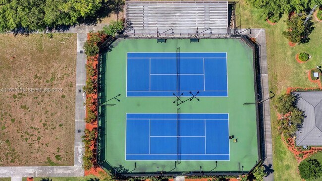 Building Photo - 2425 SE 28th Dr