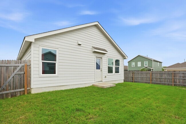 Building Photo - Spacious Southwest San Antonio Home Near Lackland AFB & Major Highways