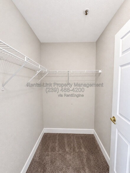 Building Photo - 4016 Crockers Lake Blvd