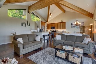 Building Photo - Lakeview condo in Incline Village