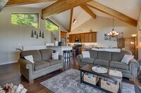 Building Photo - Lakeview condo in Incline Village