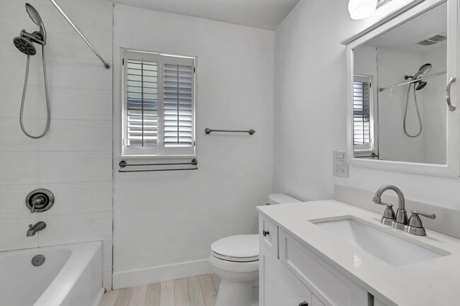Building Photo - 22300 Sands Point Dr