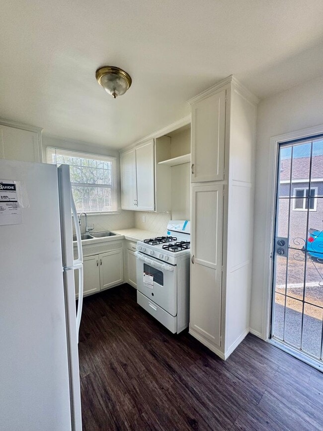 Building Photo - Coming Soon!