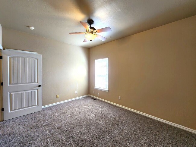 Building Photo - 13707 Oxford Dr