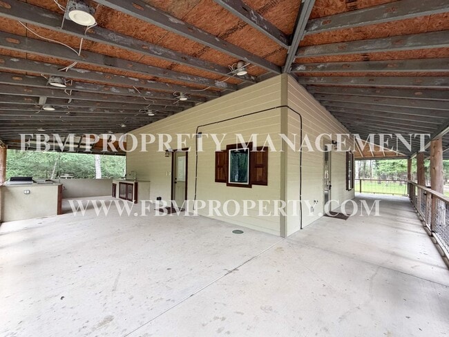 Building Photo - 338 Post Oak Dr