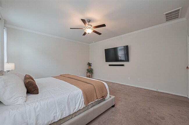 Building Photo - 16886 Ramsay Cascades Dr