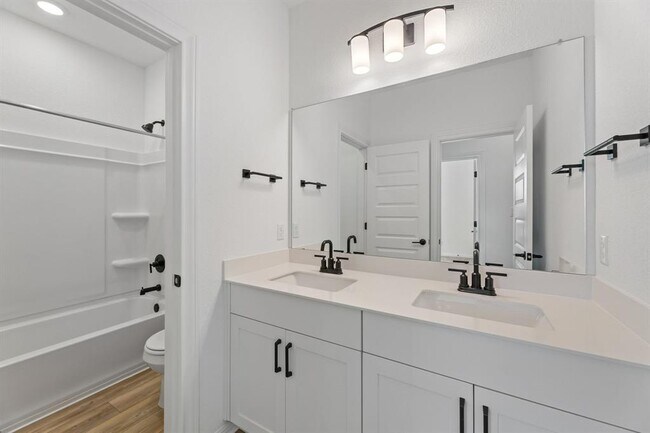 Building Photo - 2725 Woodall Dr