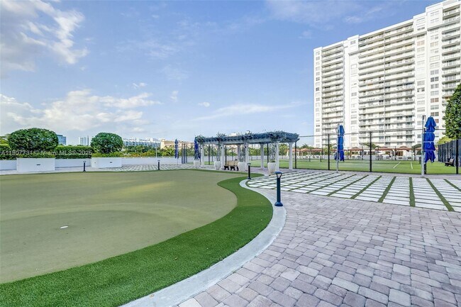 Building Photo - 2851 NE 183rd St