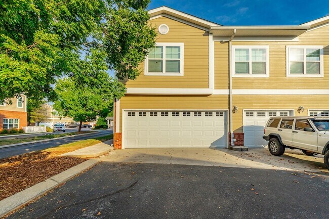 Building Photo - 4102 Regency Ct