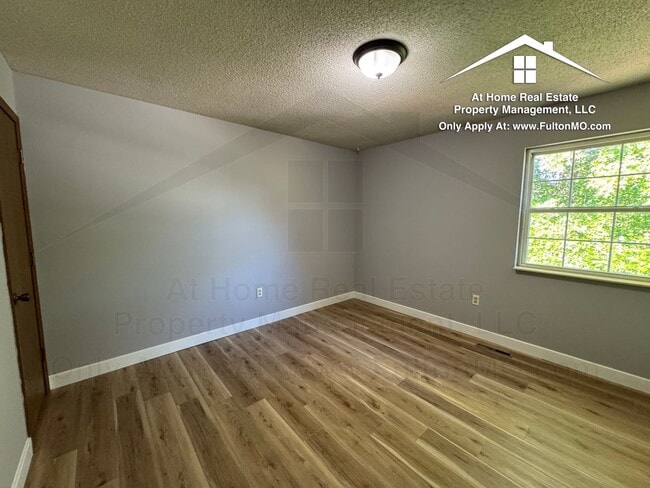 Building Photo - 551 Collier Ln