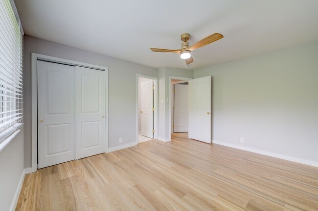 Building Photo - Beautiful renovated three bedroom house