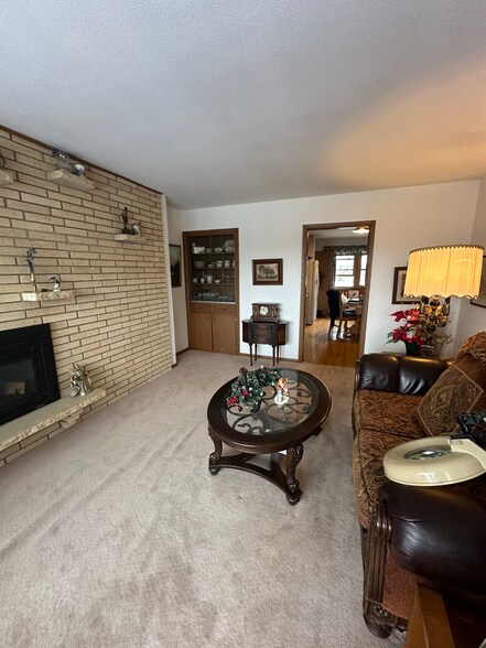Building Photo - 204 Nolden Ln
