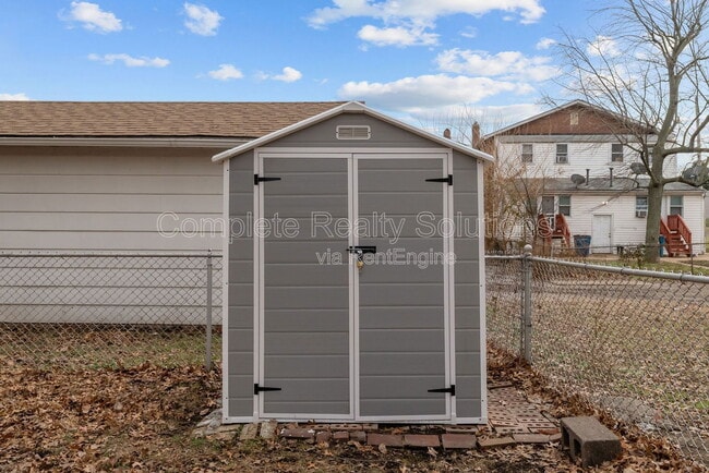 Building Photo - 2104 Lexa Dr