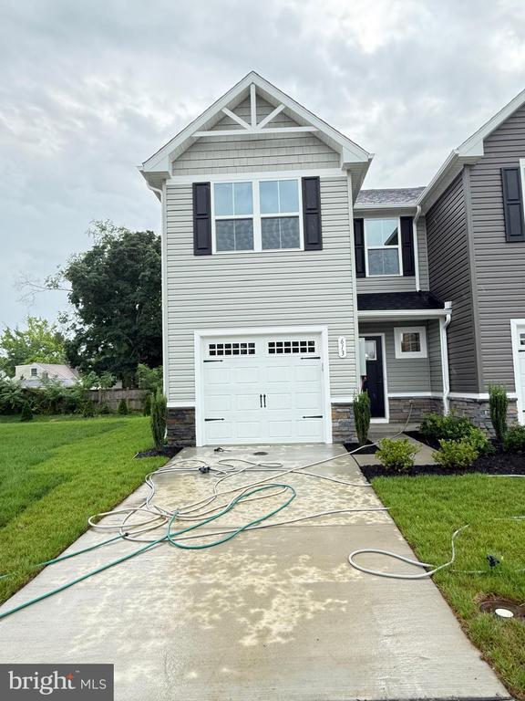 Primary Photo - 613 Laurelwood Dr