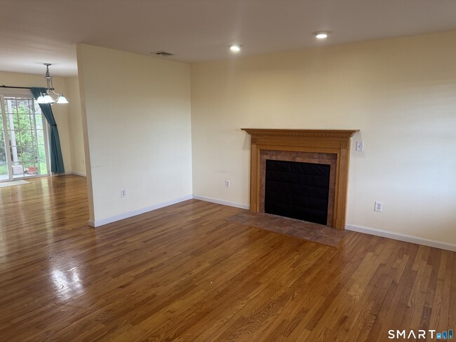 Building Photo - 32 Tyler Hill Rd