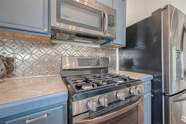 Building Photo - 3422 Glenmore Meadow Dr