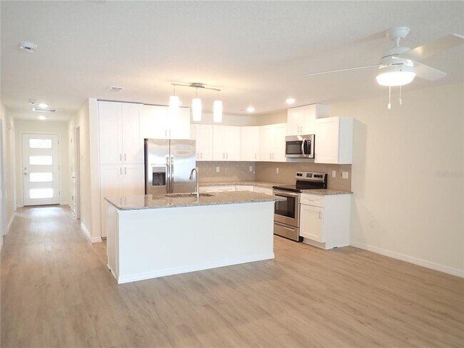 Building Photo - 44 Slumber Path