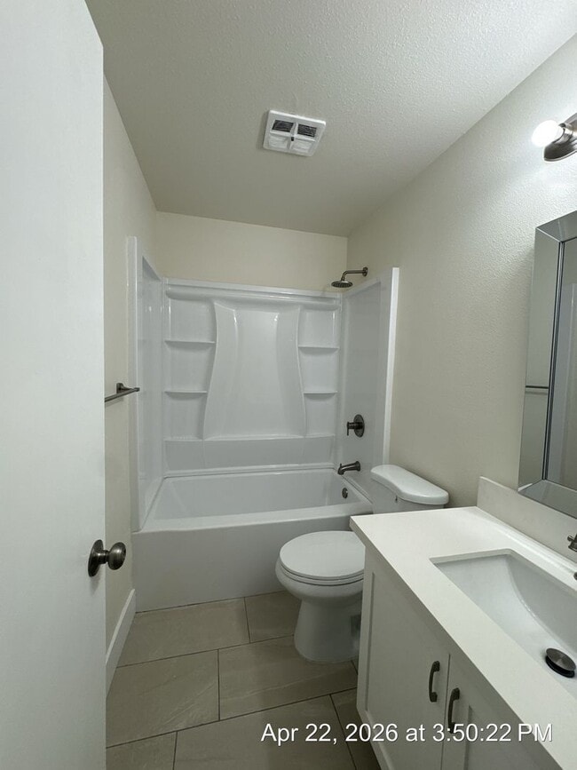 Building Photo - MOVE IN READY! 2 WEEKS OFF!! NO APP FEE! UPSTAIRS UNIT WITH BALCONY!