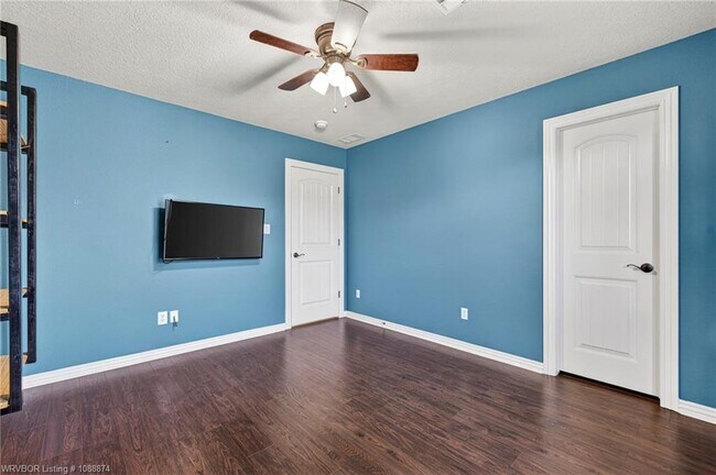 Building Photo - 3725 Colfax Way
