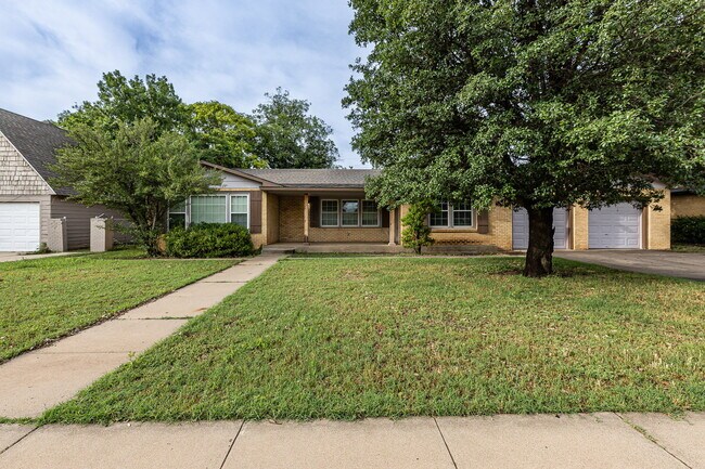 Primary Photo - Large 3 bedroom in Tech Terrace