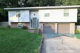 Building Photo - Must see 4-bedroom 2 bath home at 1100 Dupwe.