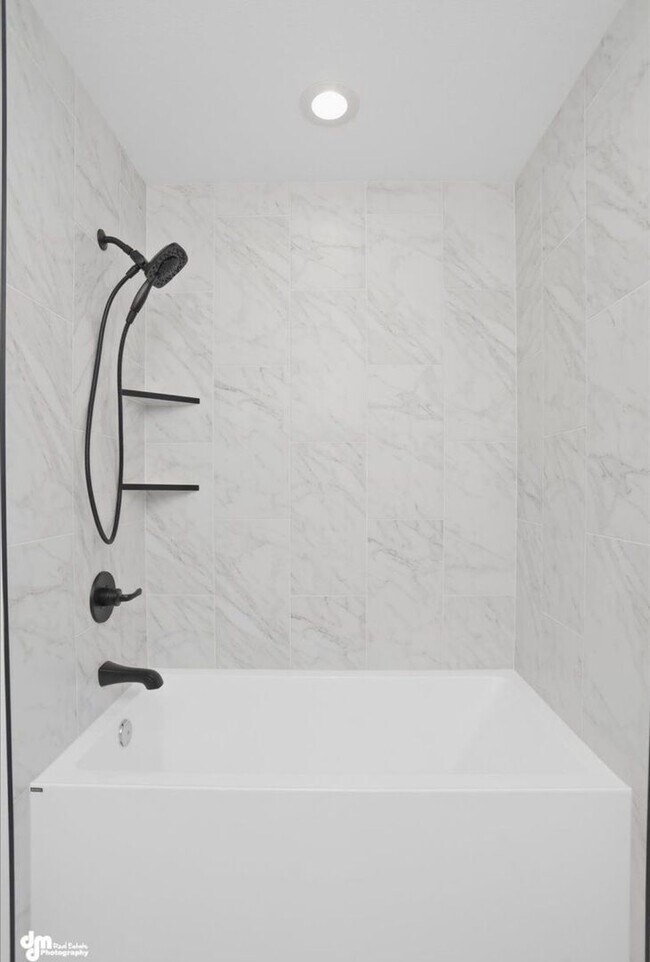 Building Photo - 336 Ashbrook Dr