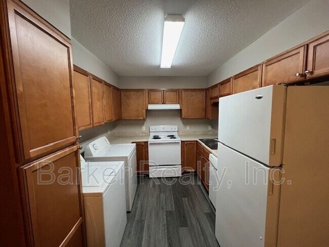 Building Photo - 203-2B E. Ransom Street
