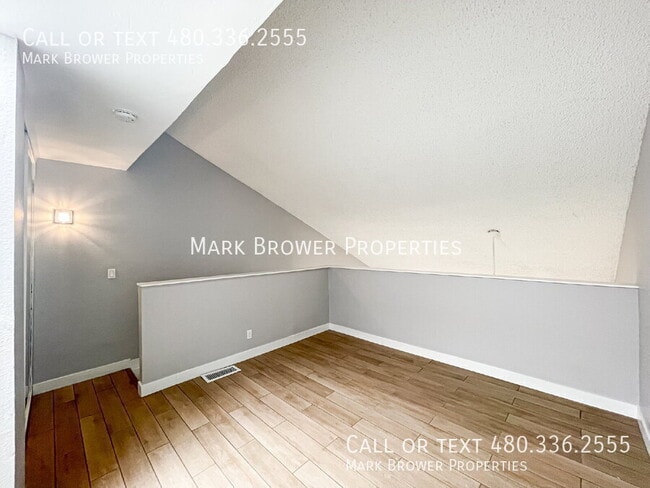 Building Photo - 8055 E Thomas Rd