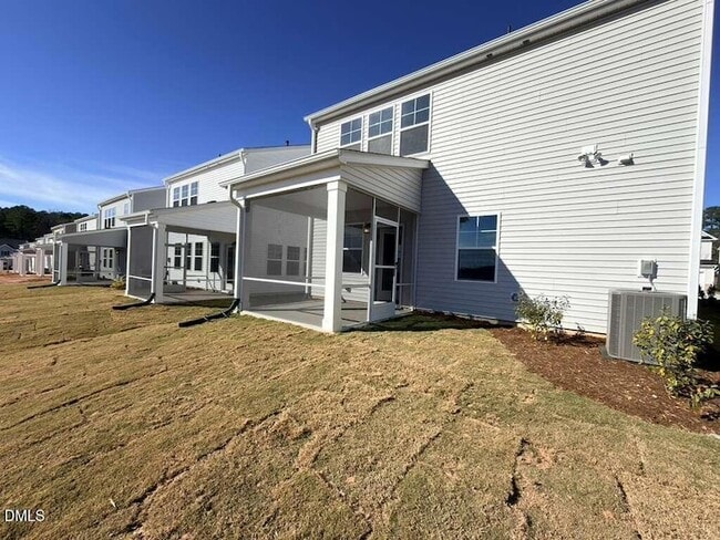 Building Photo - 2007 English Saddle Ln