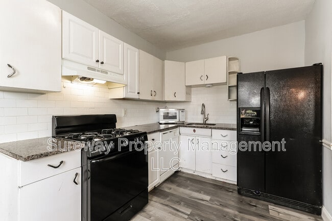 Building Photo - 222 Worrilow St