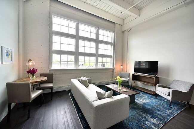 Building Photo - Dietz Lofts