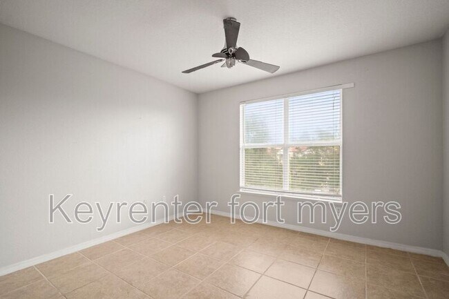 Building Photo - 11550 Villa Grand