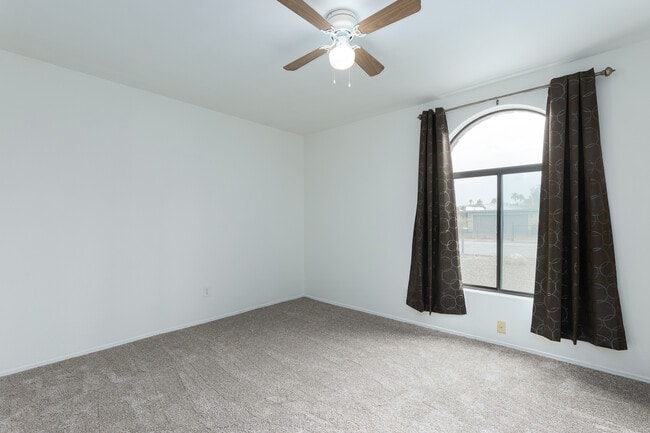 Building Photo - 7711 E 39th St