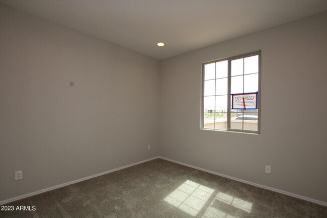 Building Photo - 21379 N 269th Ave