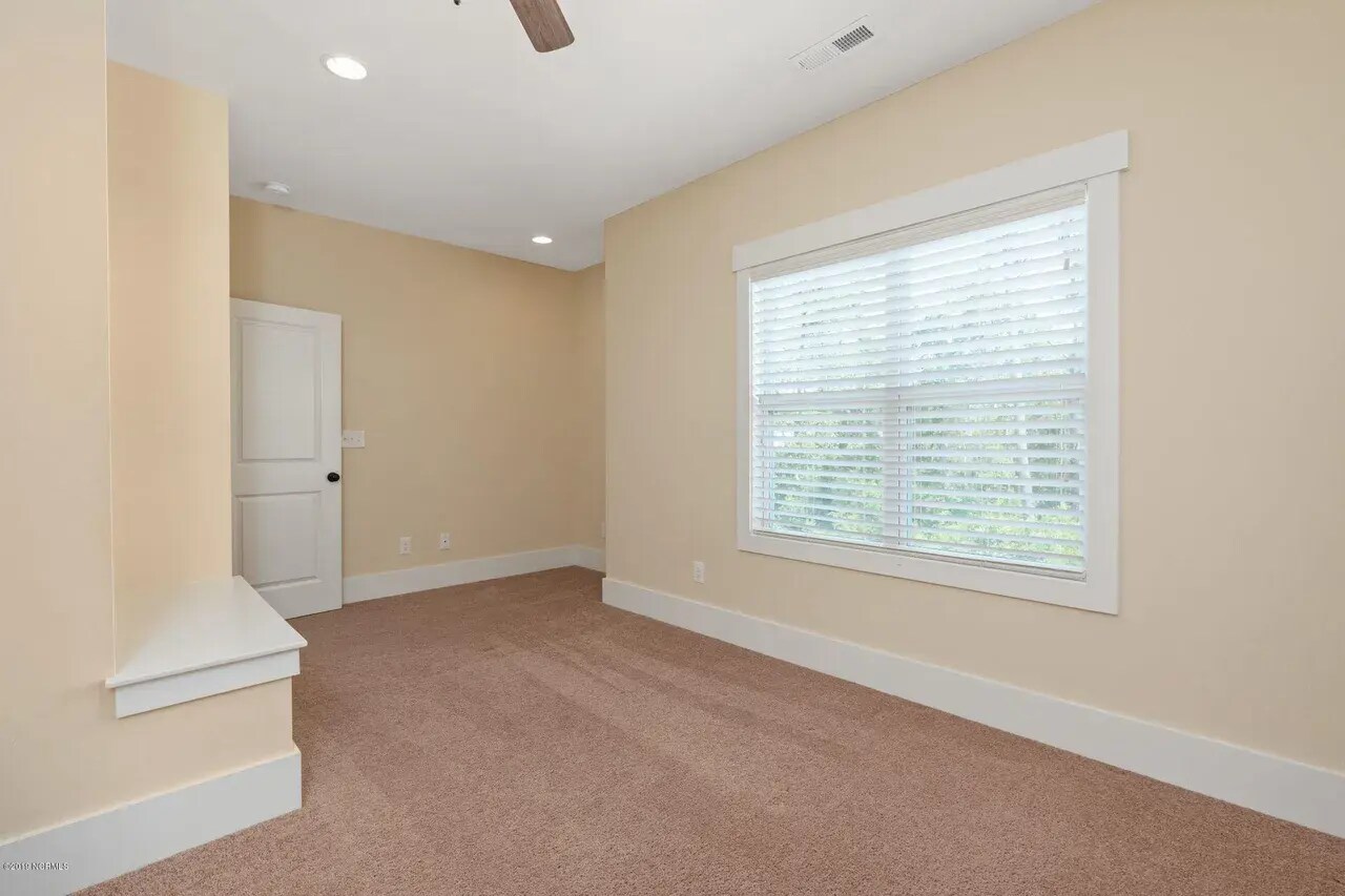 Building Photo - 6018 Shinnwood Rd