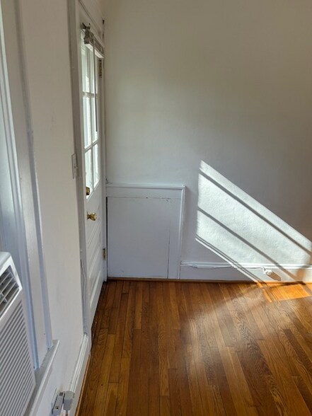 Bedroom - 767 52nd St