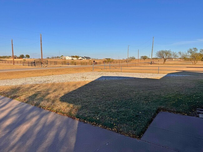 Building Photo - Unique 1 Bed 1 Bath In The Country!