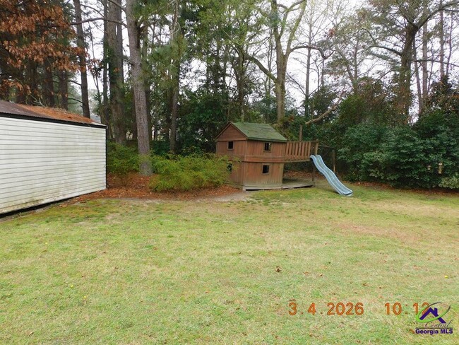 Building Photo - 214 Spanish Trail