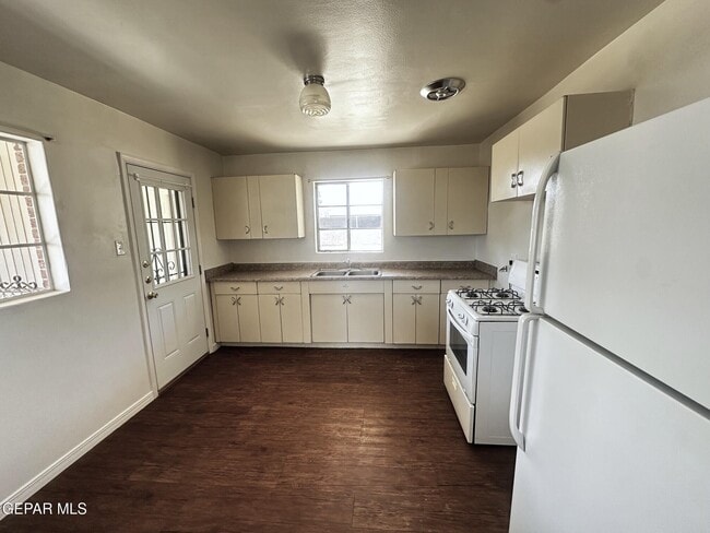 Building Photo - 5116 Marie Tobin Dr