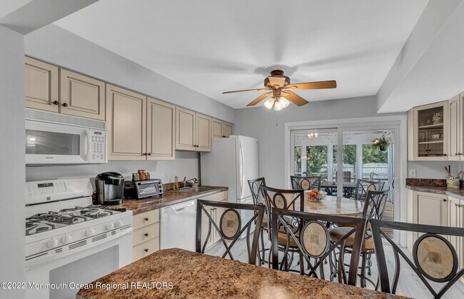 Building Photo - 15 Bahia Ct