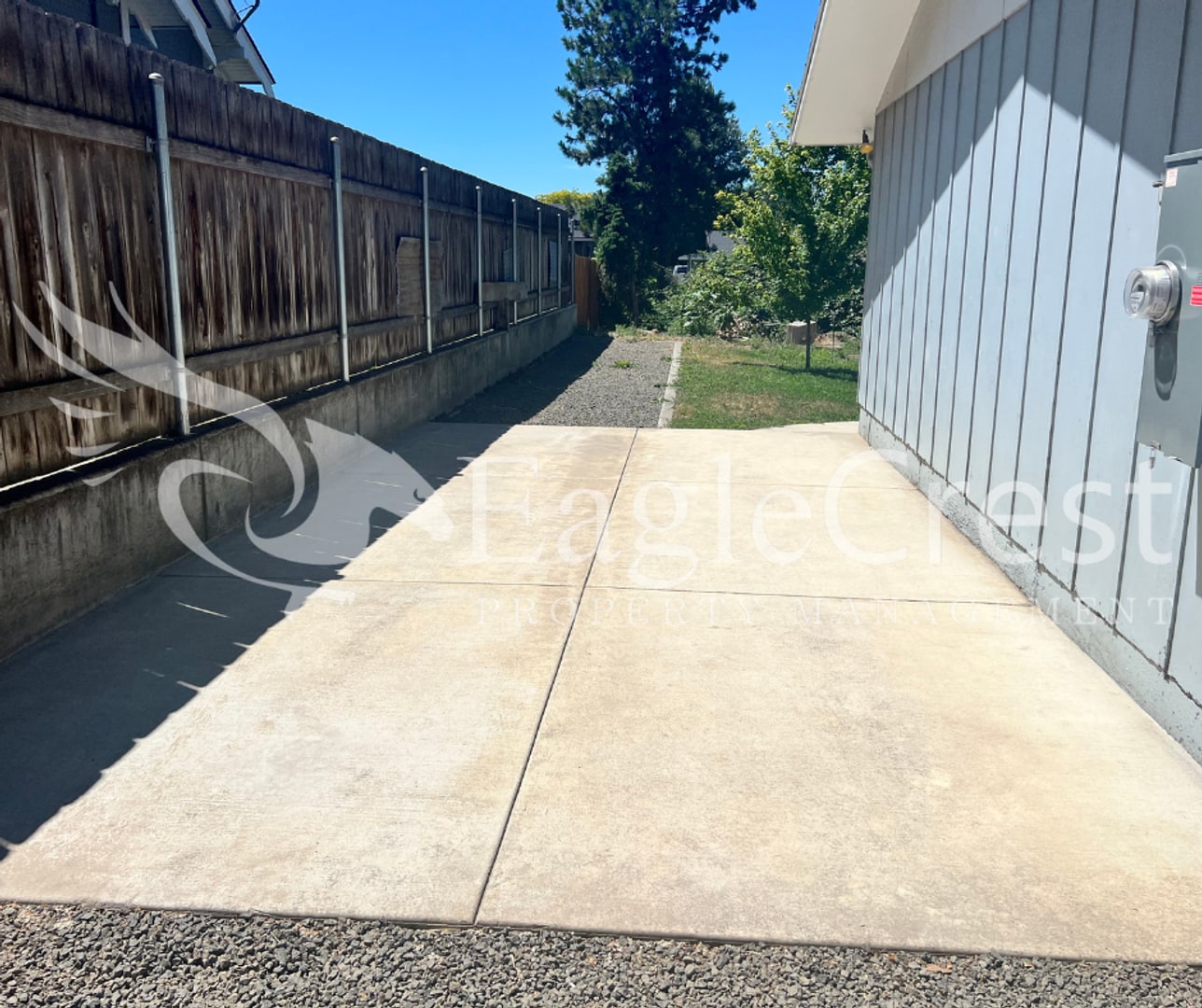 Building Photo - 1110SCOLLEGE