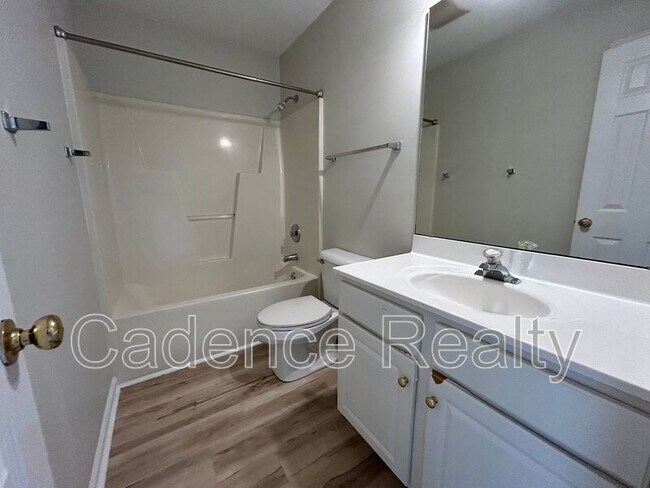 Building Photo - 4619 McClelland Dr