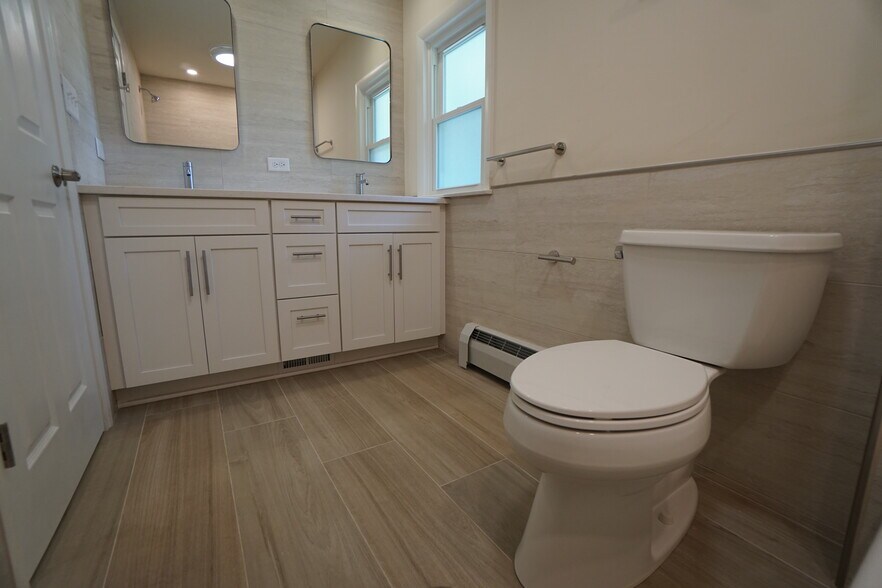 Building Photo - 28W383 Behrs Circle Dr S