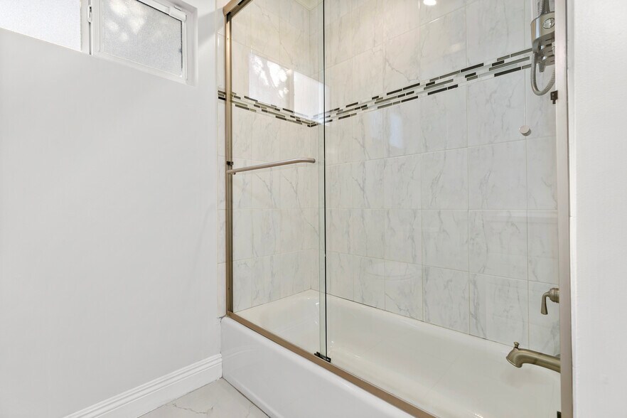 Building Photo - 7911 Fulton Ave